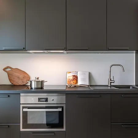 Renovated On Location In شقة